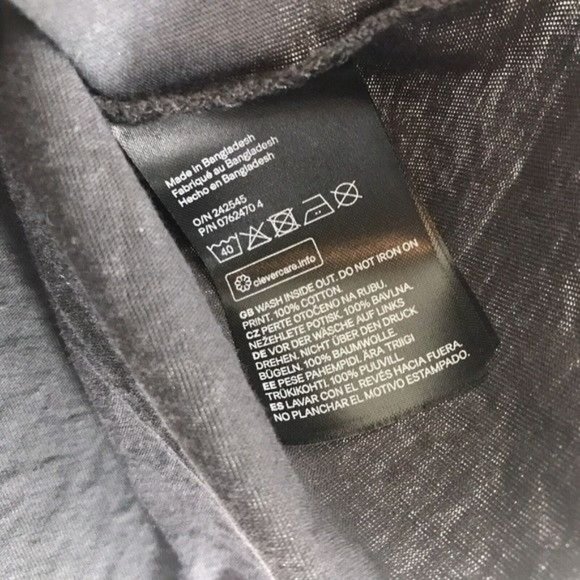 H&M DC Comics Wonder Woman Graphic Tee Charcoal Size XS - Picture 8 of 9